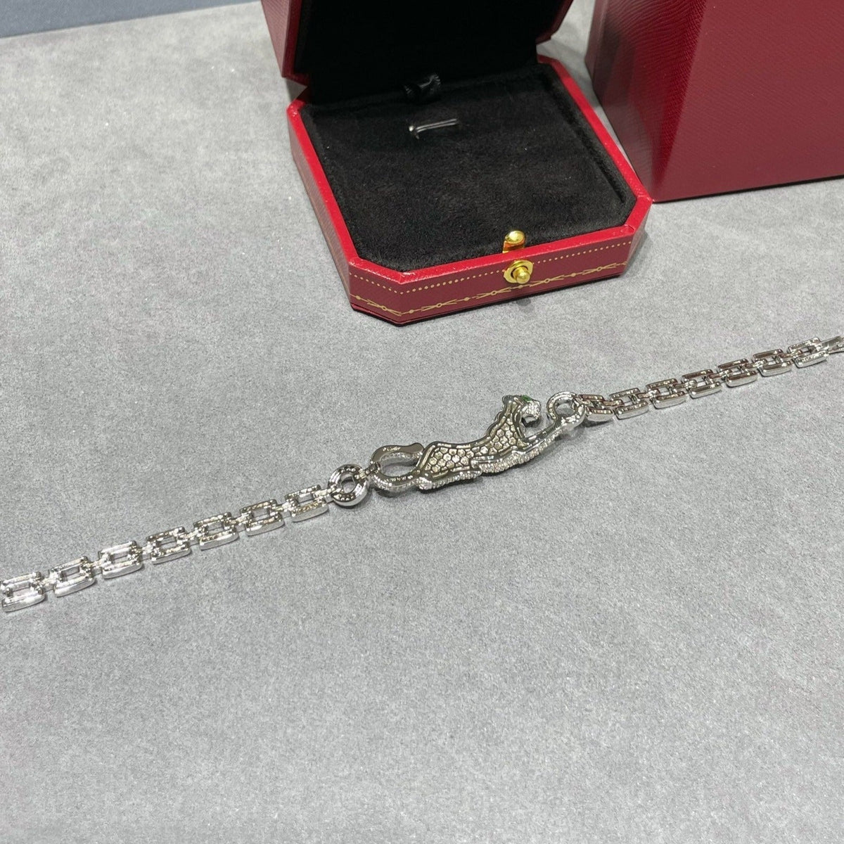 CARTIER PANTHERE DE CARTI SILVER DIAMOND ONYX BRACELET