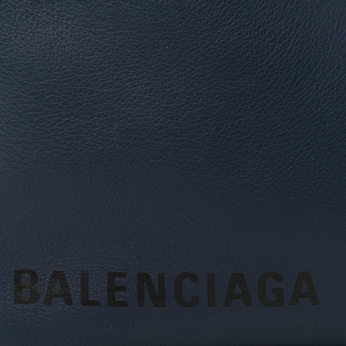 Calfskin Triangle Pouch M Bleu Canopee