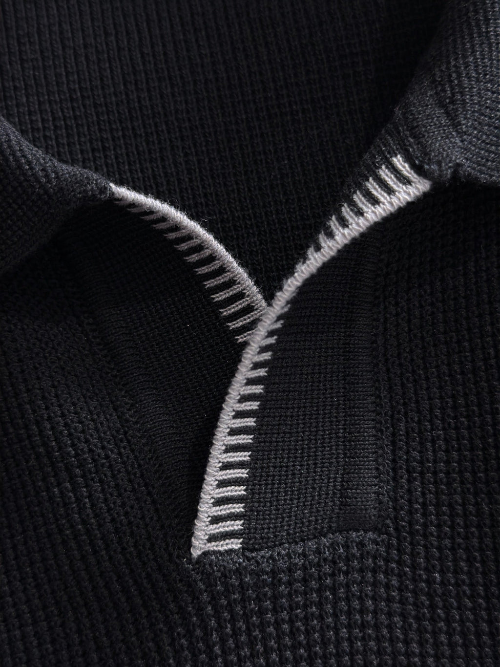 Men's Knit Short‑Sleeve Polo Shirt Contrast Trim Collar Embroidery Top