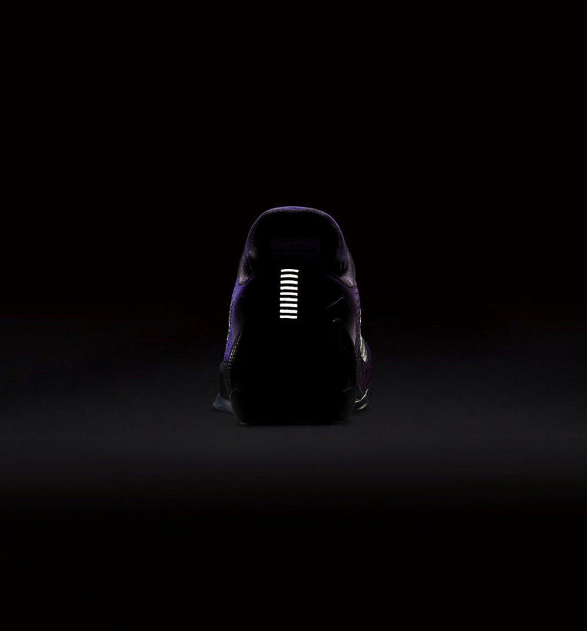 Kobe 9 Elite Low Moonwalker Men's Lifestyle Shoe – Hyper Grape/White/Cave Purple