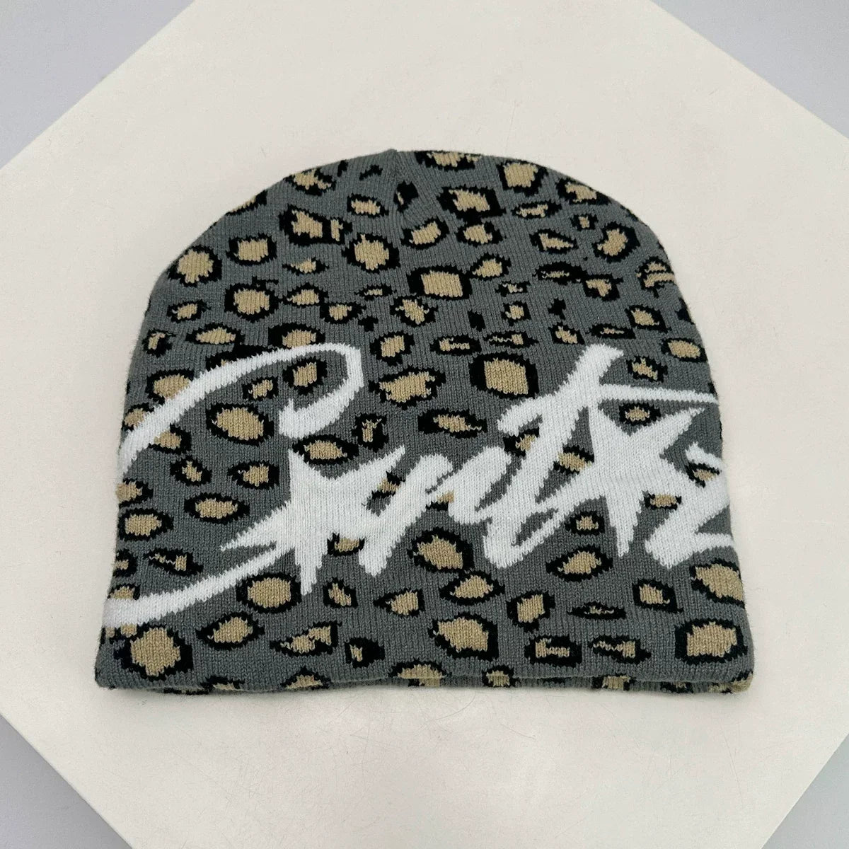 Corteiz Script Leopard Print Knit Beanie – Pink