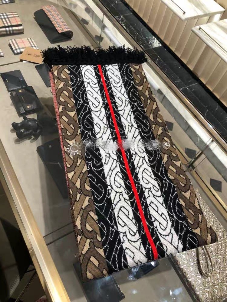 Burberry Patterned Fringed Scarf