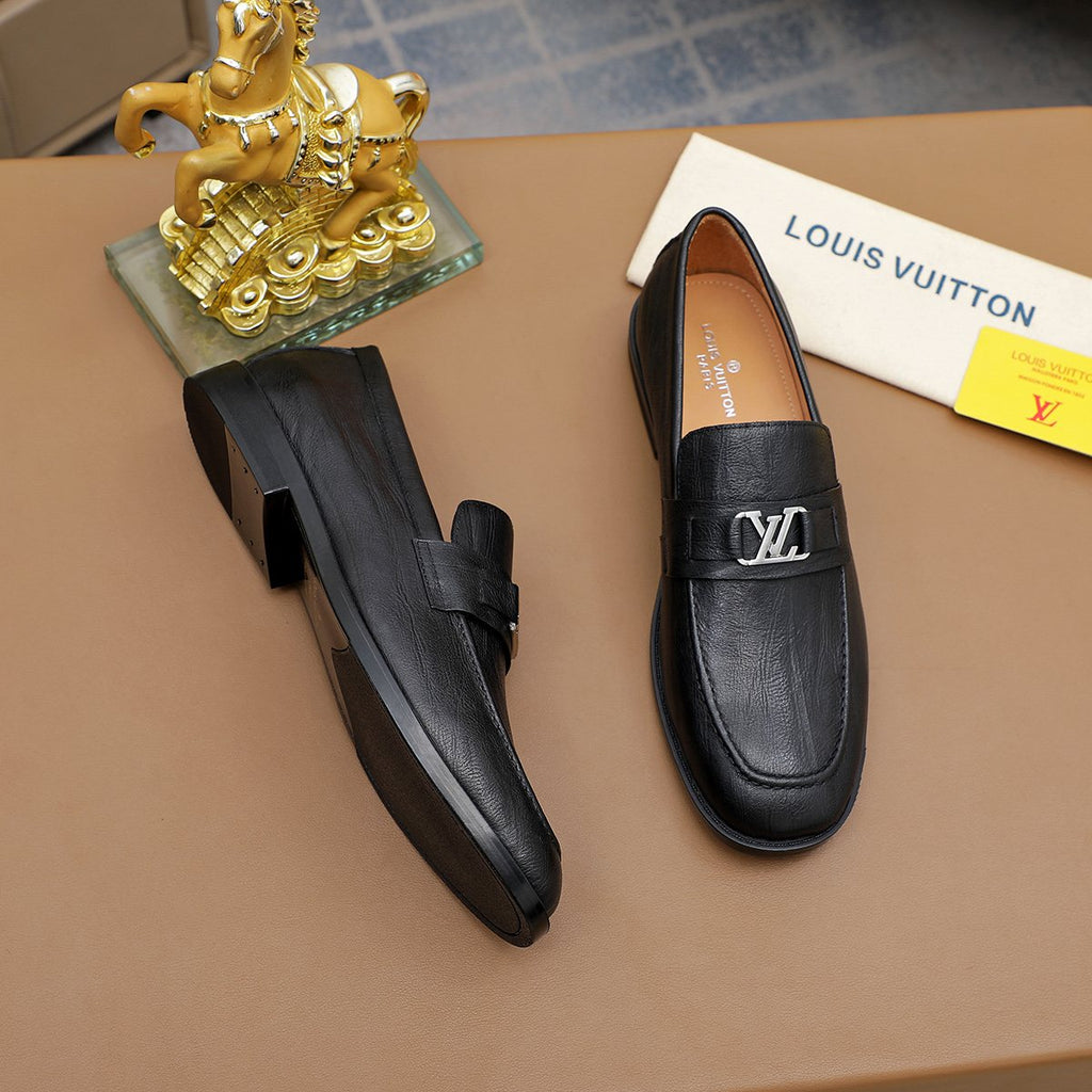 Louis Vuitton Men's Black Textured Hardware Loafers