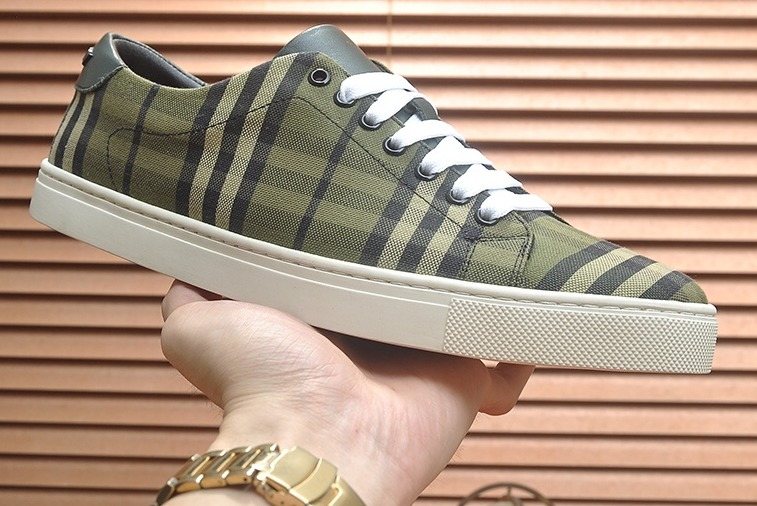 Burberry Olive Plaid Low-Top Sneakers