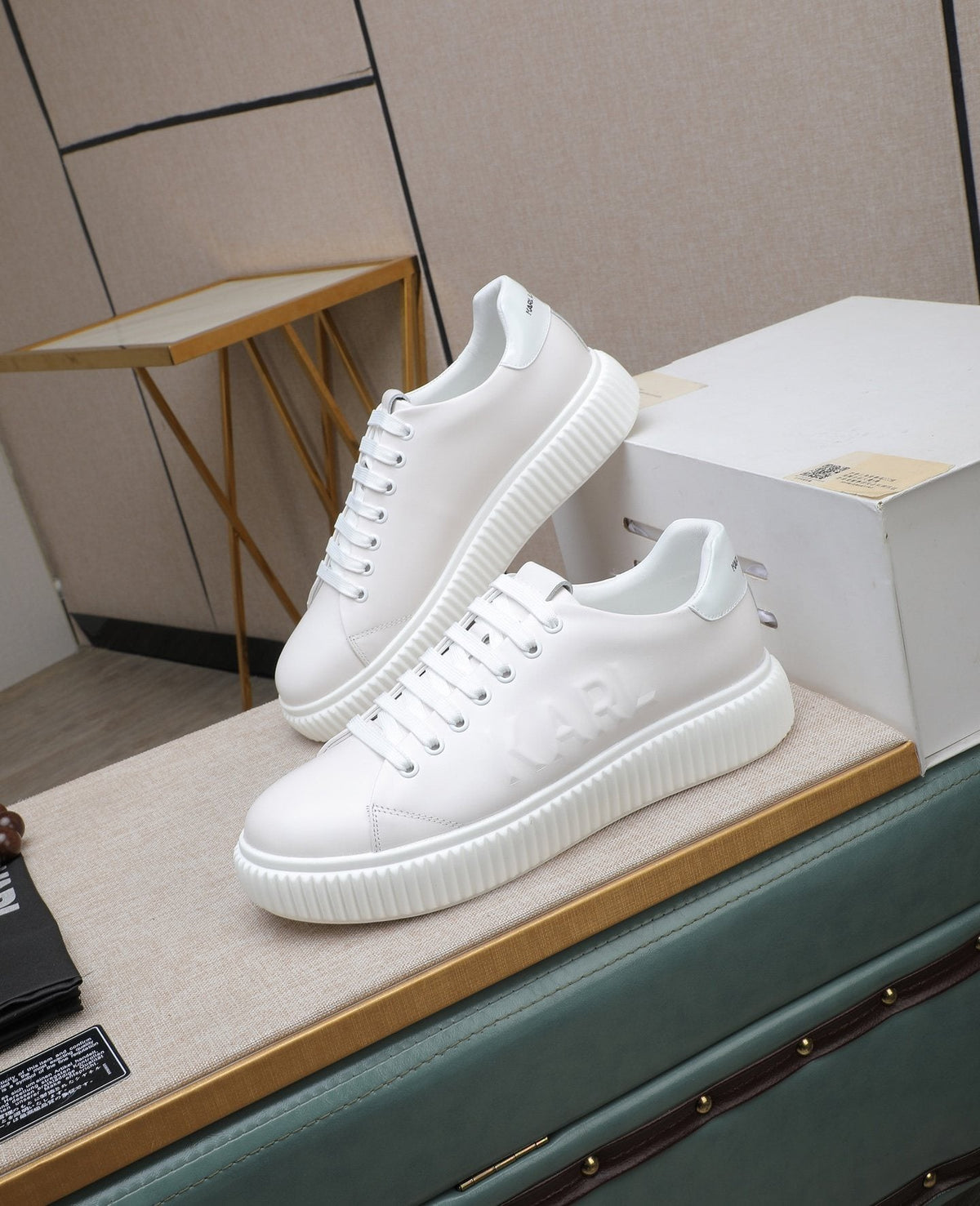 Karl Lagerfeld Low-Top Logo Sneakers
