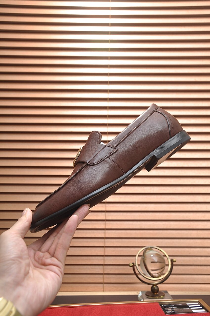 Dolce & Gabbana Leather Logo-Hardware Loafers
