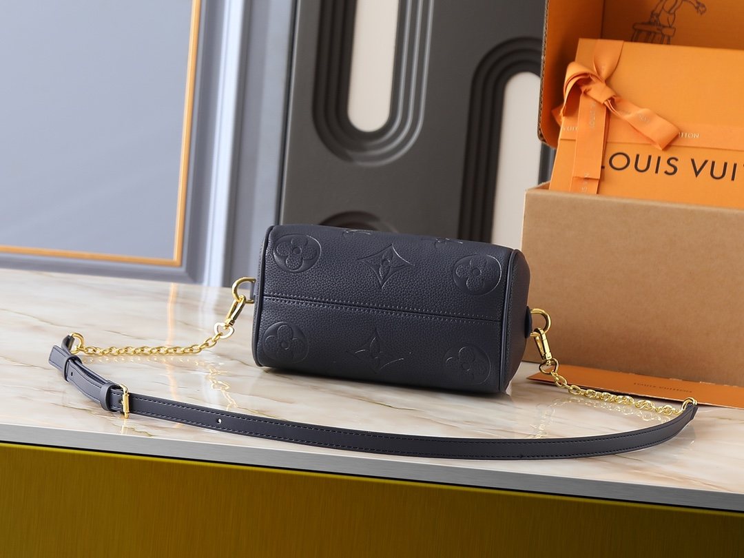 Louis Vuitton Speedy Bandoulière 20 Handbag